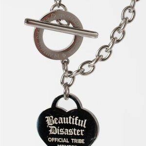 Beautiful Disaster Silver Necklace-awesome closure-BRAND NEW IN BOX